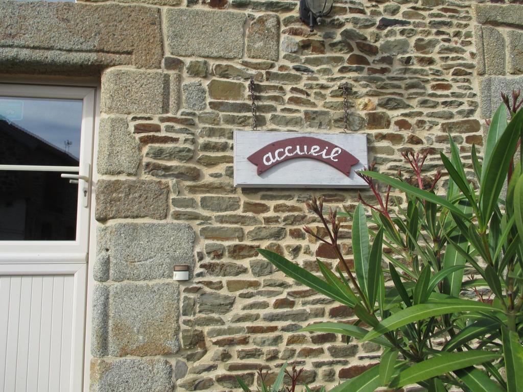 Bed and Breakfast Les Sources Poilley  Экстерьер фото