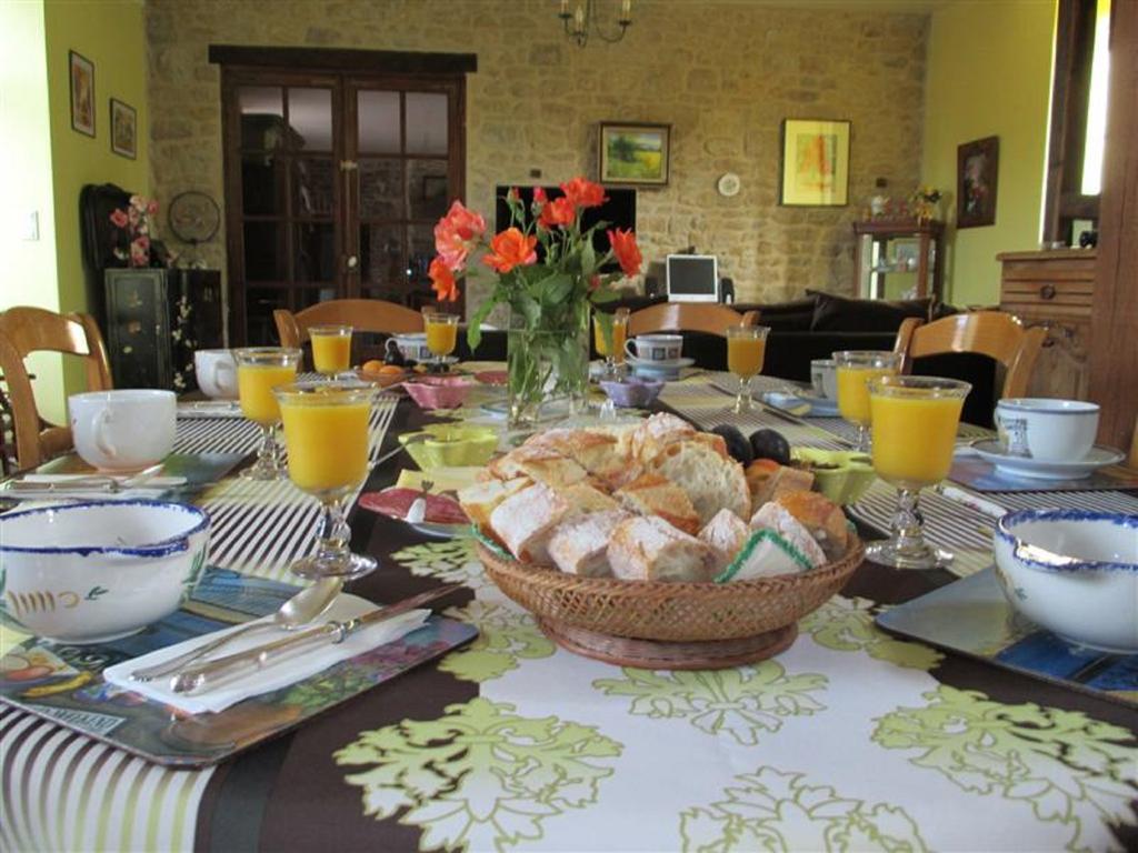 Bed and Breakfast Les Sources Poilley  Экстерьер фото