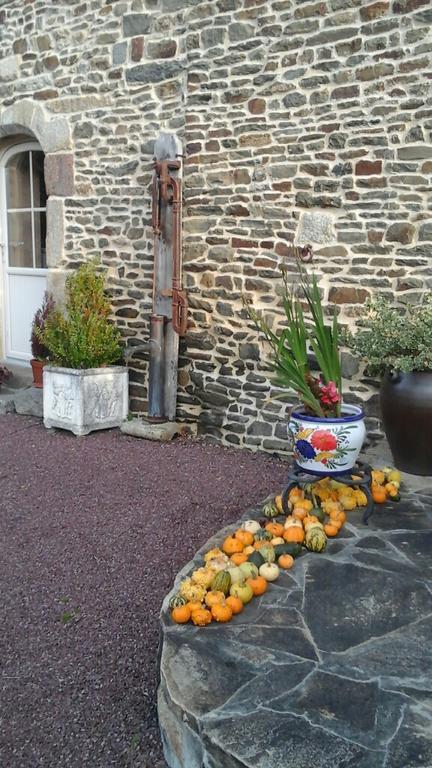 Bed and Breakfast Les Sources Poilley  Экстерьер фото